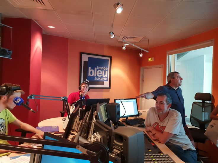 36355980_2252235778125111_1714841859878027264_n