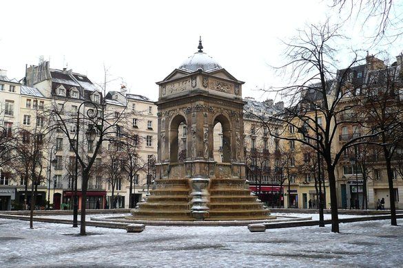 fountain des innocents.jpg